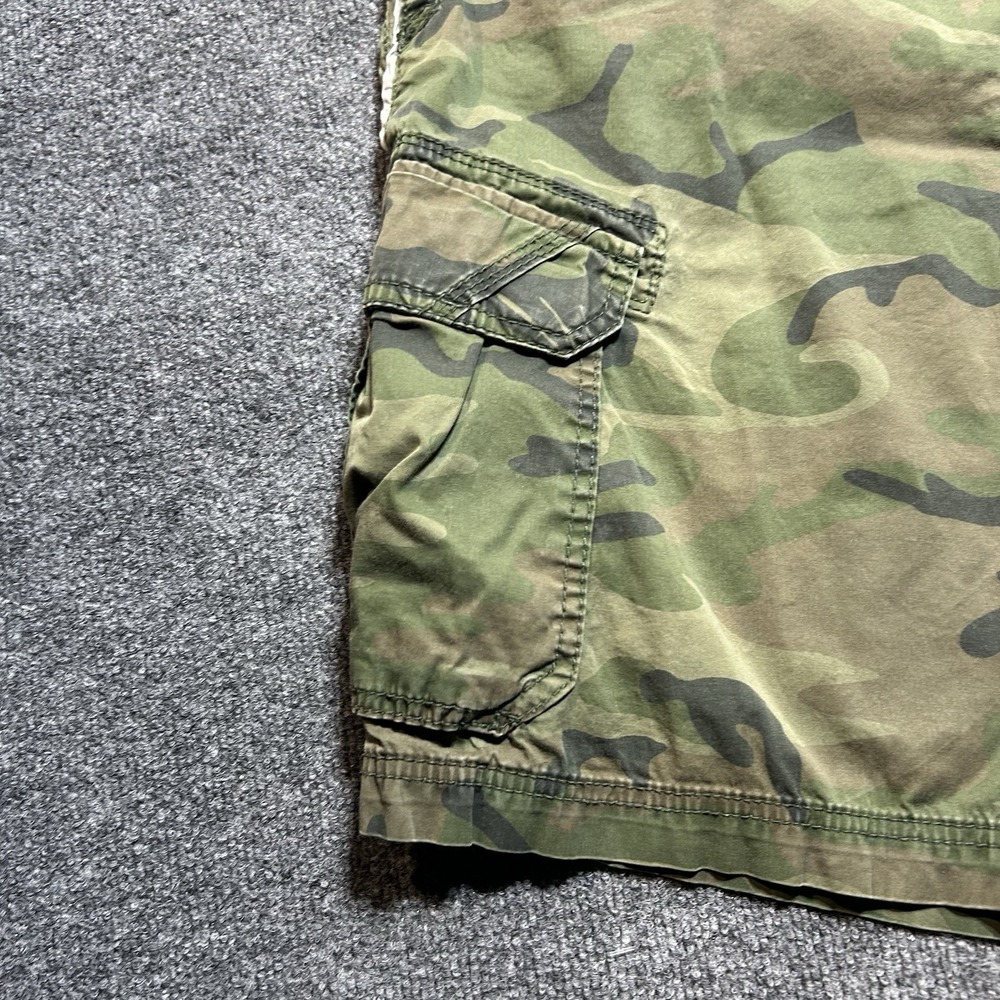 Unionbay Mens Camo Cargo Shorts Green Brown Size 36 Utility Military Skater - Picture 2 of 11